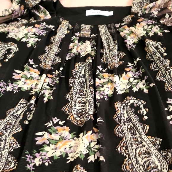 Ricki's Floral Paisley Print Top - Picture 5 of 8